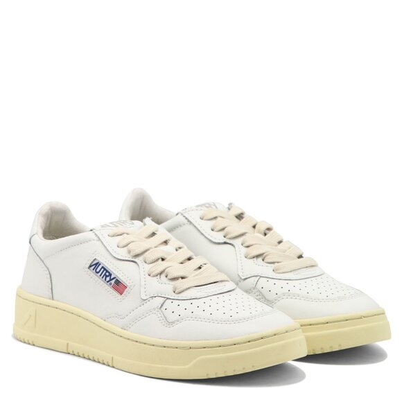 Autry Medalist Low Sneakers IT 37 Women - Picture 2 of 5